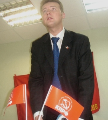 Лидер коммунистов Андрей Андреев считает лидера "эсеров" Спиридонова перебежчиком
