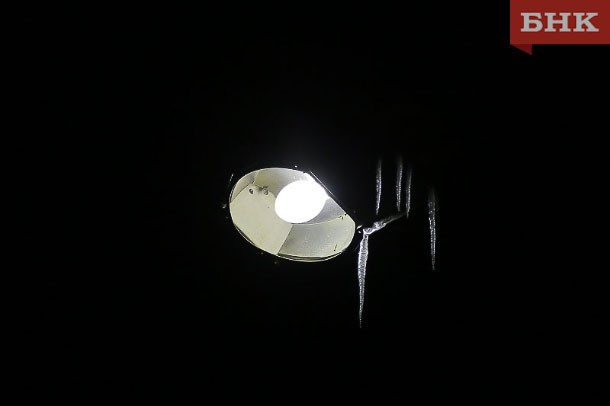 В Серегово пообещали провести освещение на темные улицы