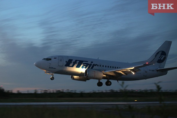 Прилетевший из Сыктывкара Boeing UTair дважды приземлялся в Москве