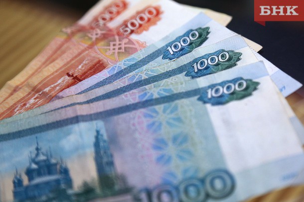 Сыктывкарка заплатила за возврат сбережений 200 тысяч рублей