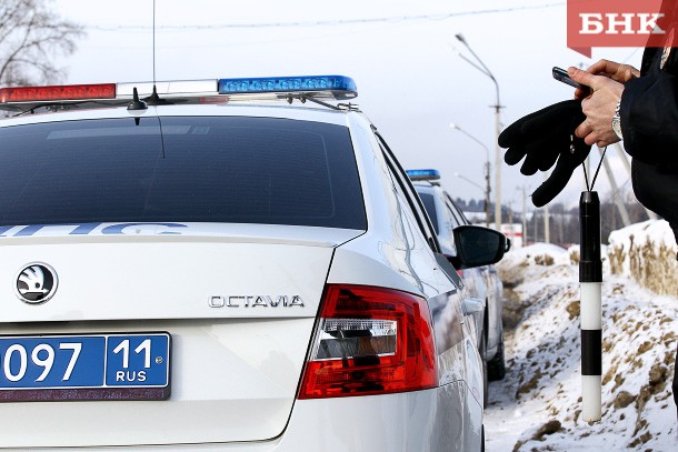 Руководители Госавтоинспекции и Минпрома Коми ловили нелегальных таксистов в Сыктывкаре