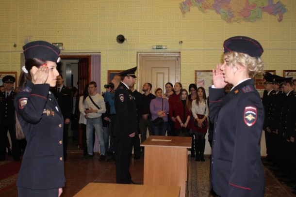 На верность Отечеству в Сыктывкаре присягнули 152 молодых полицейских
