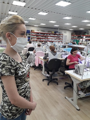 В Сыктывкаре экстренно развернули производство многоразовых медицинских масок