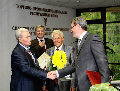 Василия Курских поздравили действующая и бывшая власти Коми