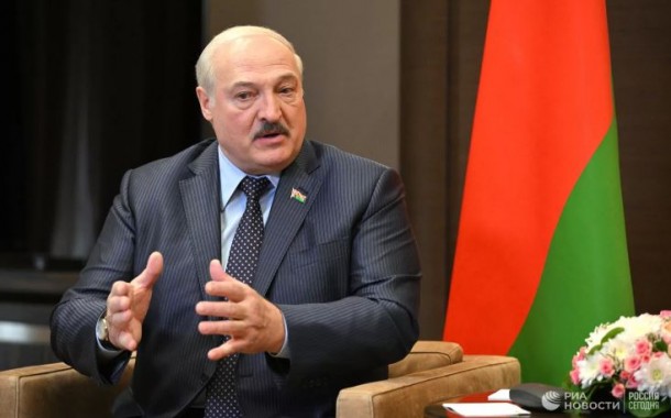 Лукашенко заявил о начале конфликта между Зеленским и украинскими военными