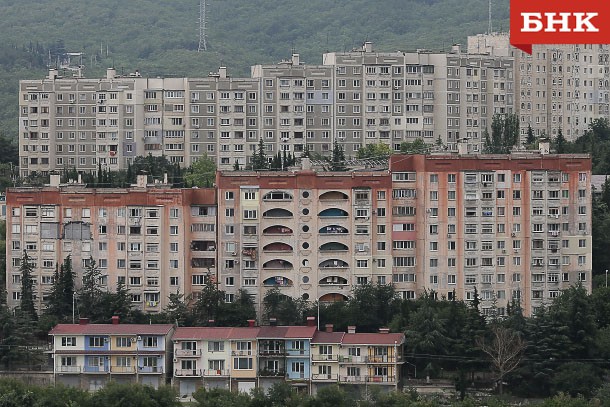 На обсуждение: «На одну зарплату в России можно купить только 0,64 кв. м жилья» 