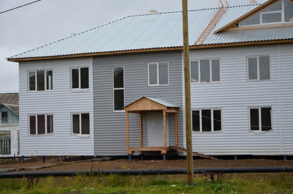 Дом для переселенцев из аварийного жилья в Щельяюре приведут в порядок к лету