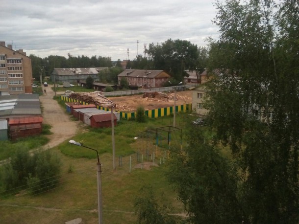 Народный корреспондент: «Лесопилка в центре поселка мешает отдыхать соседям»