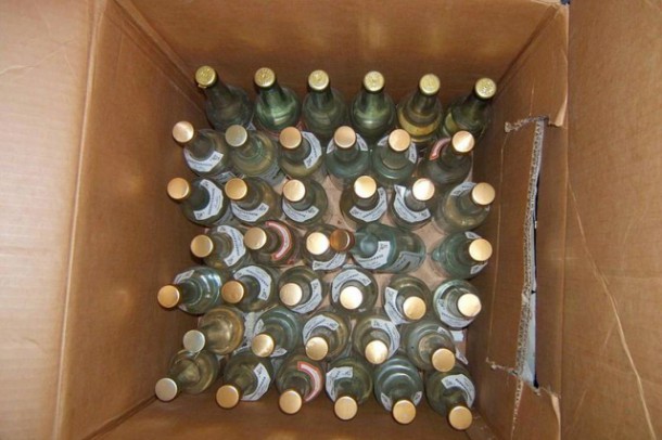  Пол-литра для дачника: в торговой точке Тыла-Ю изъято более 500 бутылок водки и коньяка из Казахстана 