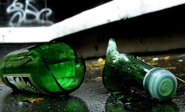 Осколок от бутылки случайно попал в девочку в Усинске - МВД