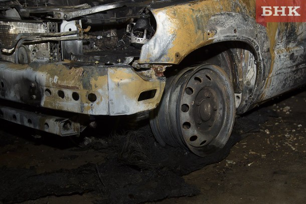 Сыктывкарец подозревается в поджоге служебного автомобиля