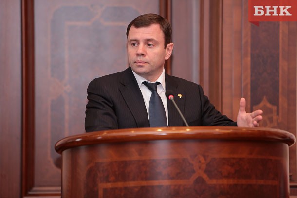 Константин Лазарев доложил главе Коми о подготовке к отопительному сезону