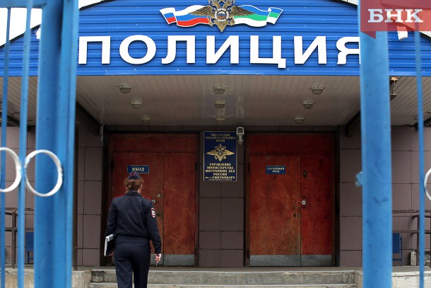 В Сыктывкаре «строитель» похитил 75 тысяч рублей у пенсионерки