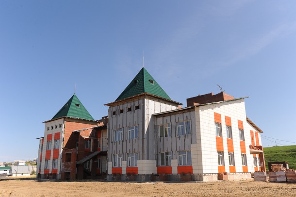 Сергей Гапликов поручил завершить строительство детсада в Усть-Цильме в кратчайшие сроки