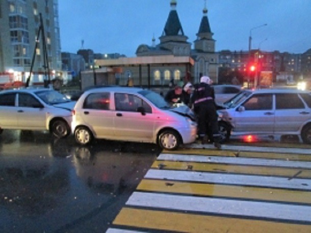 В Сыктывкаре произошло ДТП с участием четырех автомобилей