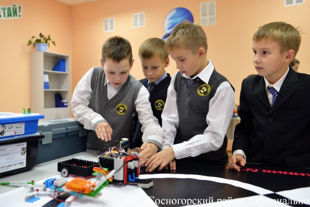 Время новых возможностей: в Сосногорске открылся центр киберэлектроники для детей