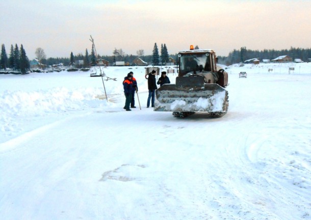В Коми открыты первые автомобильные ледовые переправы