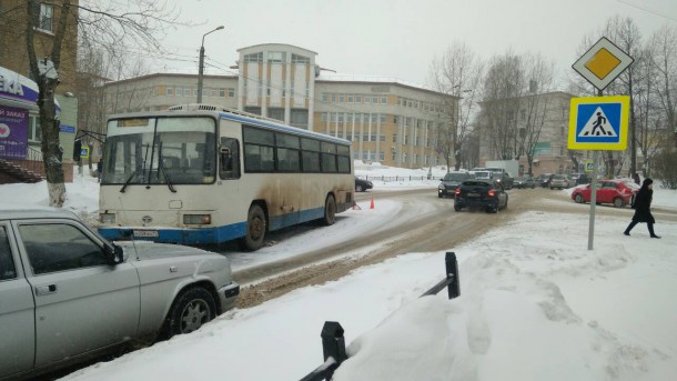 В Сыктывкаре автобус сбил подростка