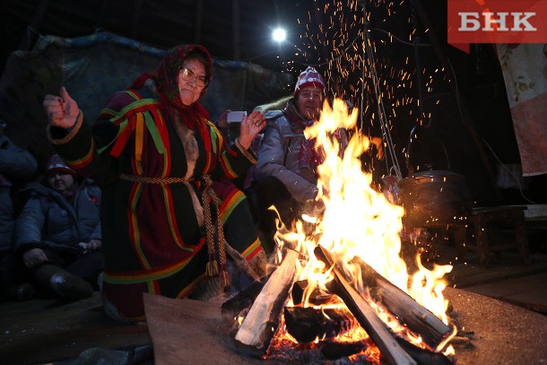 1 апреля в коми журналистике: как шаман ухтинцев лечил