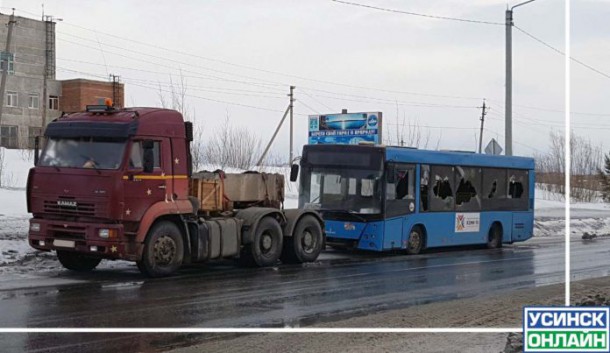 В Усинске ищут злоумышленника, разбившего автобус