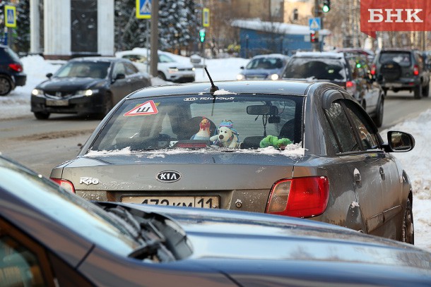МВД предложило отказаться от знака «Шипы» на машинах 