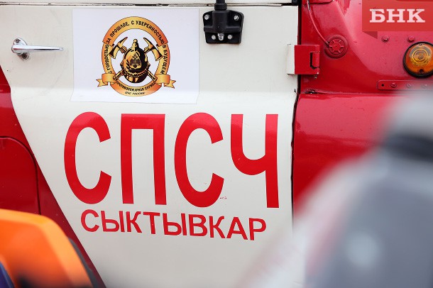 В Сыктывкаре из-за пожара эвакуировали жителей дома на Коммунистической