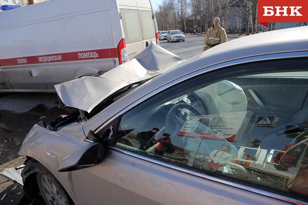 В Коми составили рейтинг самых аварийных дорожных участков