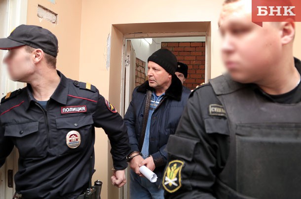 Аресты свердловских полицейских могут привести силовиков к «Ренове» и «Пичуге»