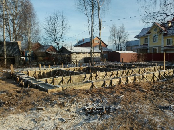 В столице Коми возвели фундамент под ижемскую усадьбу