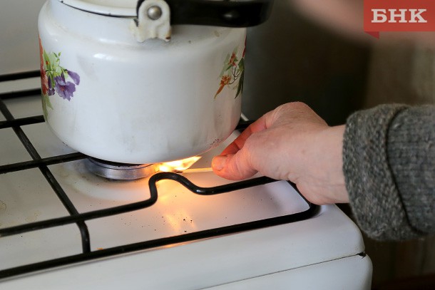 В МЧС посоветовали не тушить водой пожар на кухне