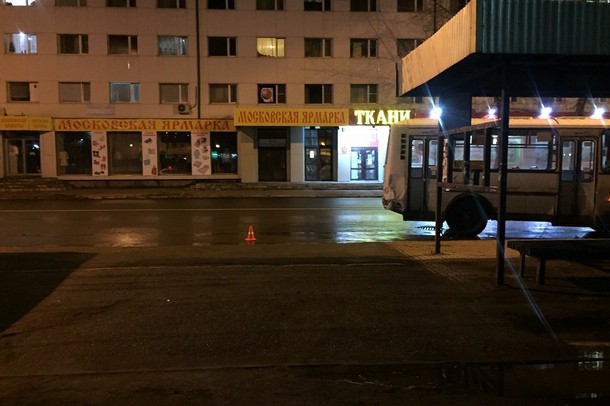 В Сыктывкаре пассажирский автобус сбил молодого человека