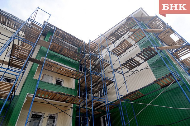 Руководителям стройкомпаний уменьшили сроки за некачественные дома в сыктывкарском Кочпон-Чите