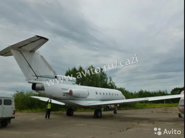  В Коми через интернет продают пассажирский самолет